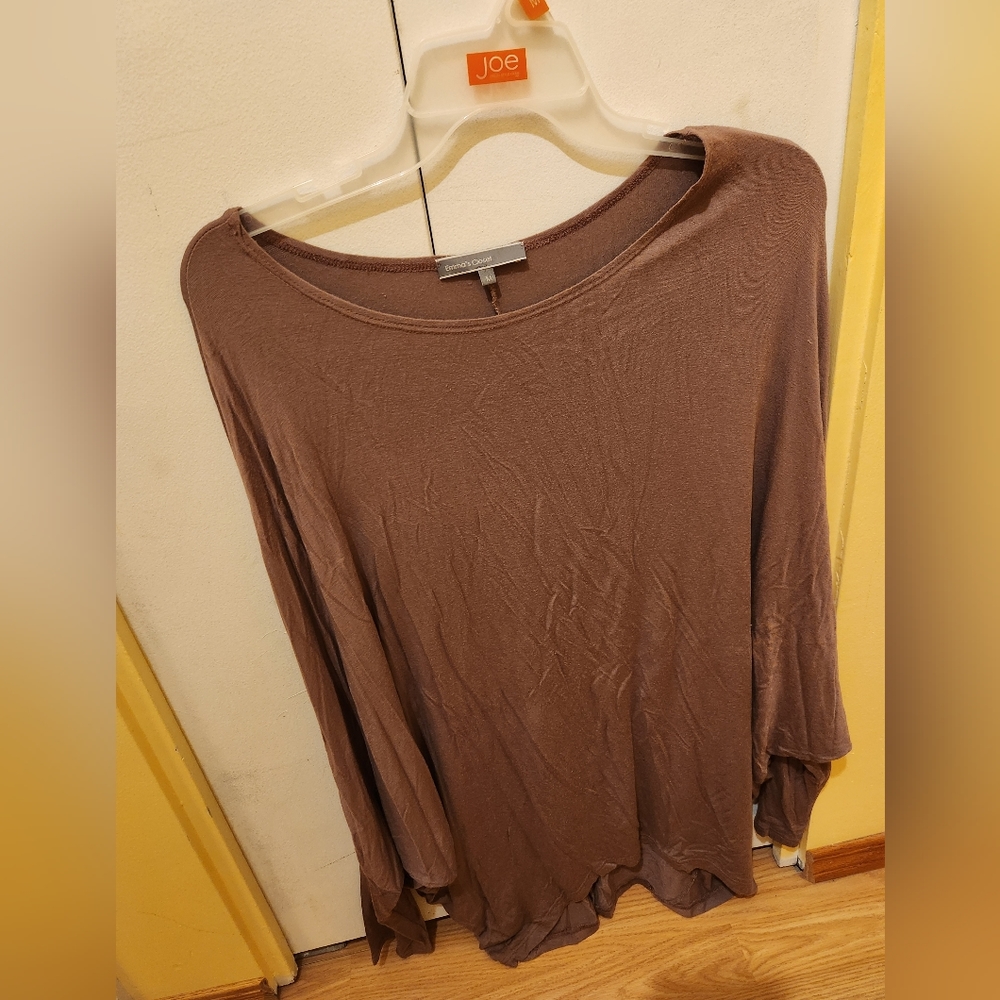 Emma's Closet medium long sleeve bamboo top